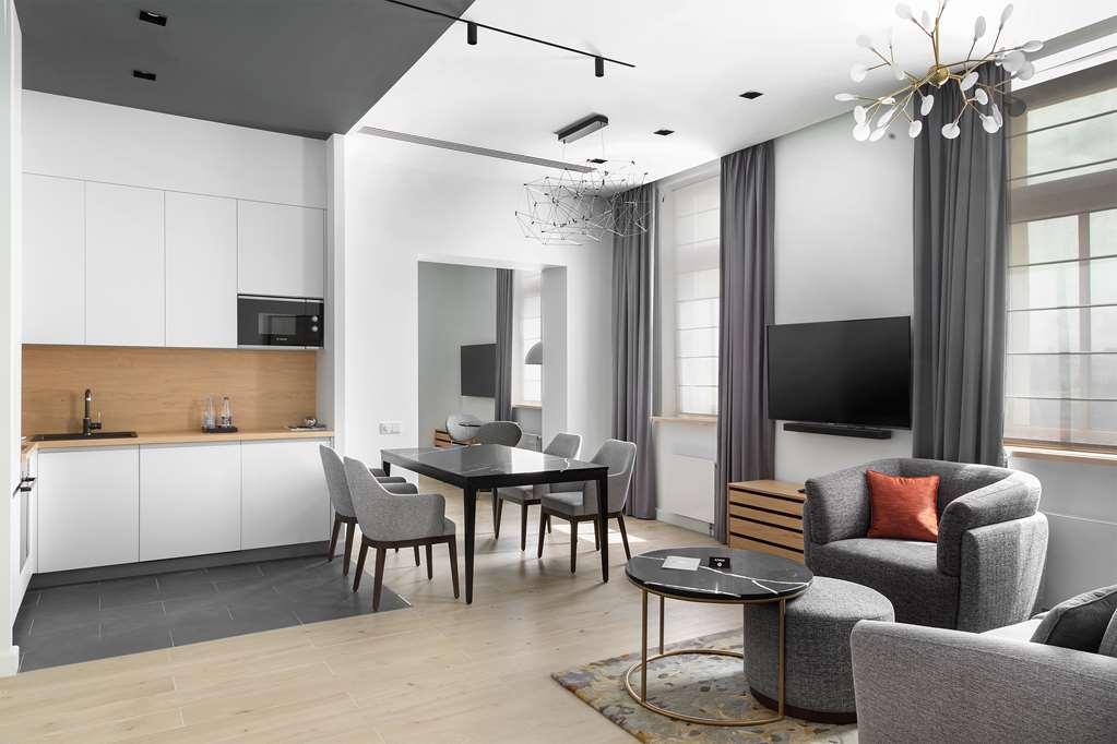 The Basilian Minsk, Curio Collection By Hilton Otel Oda fotoğraf