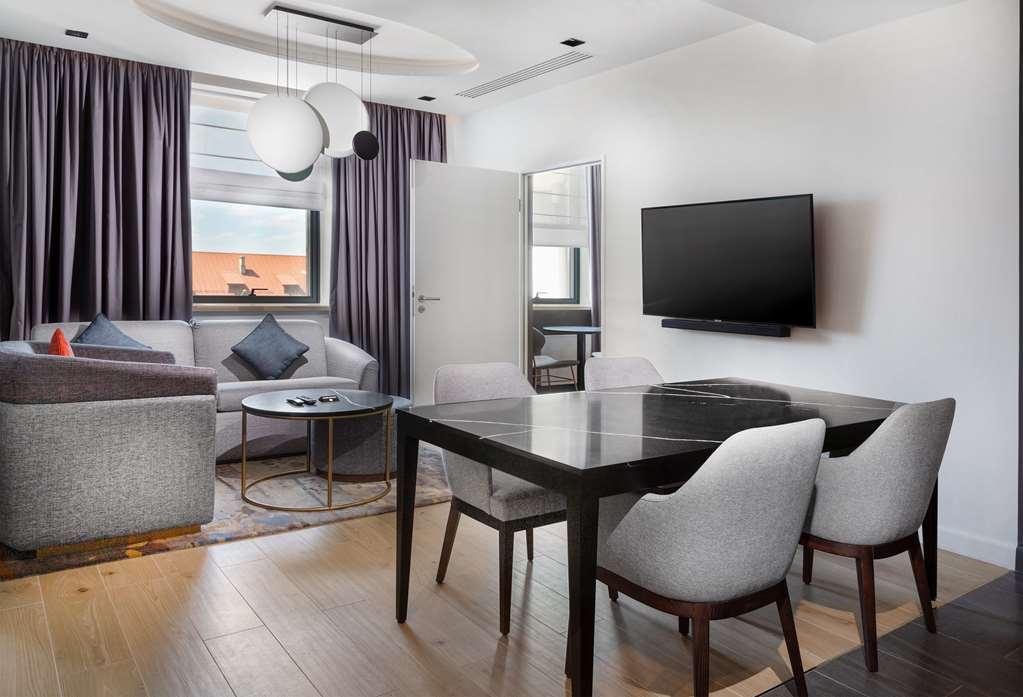 The Basilian Minsk, Curio Collection By Hilton Otel Oda fotoğraf